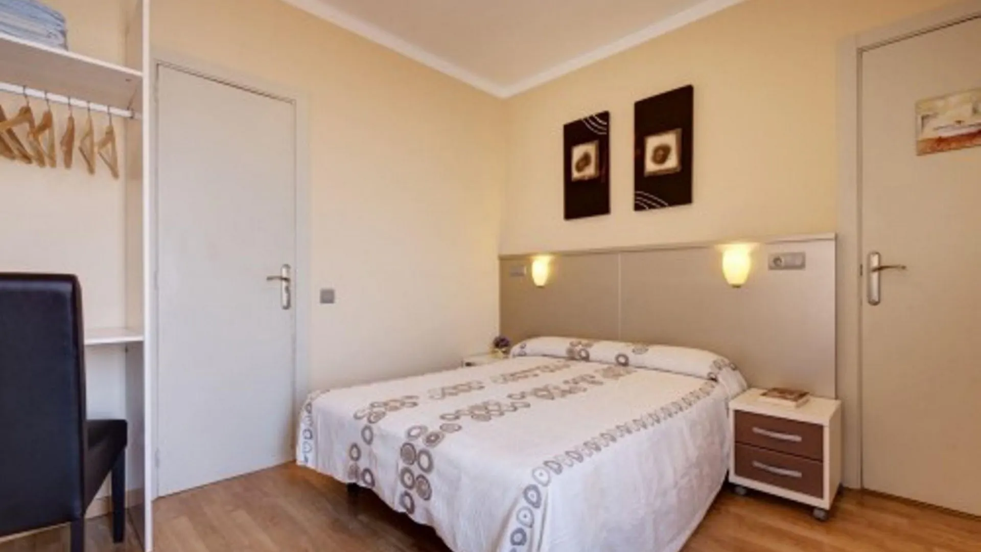 ** Guest house Hostal Barcelona Spain