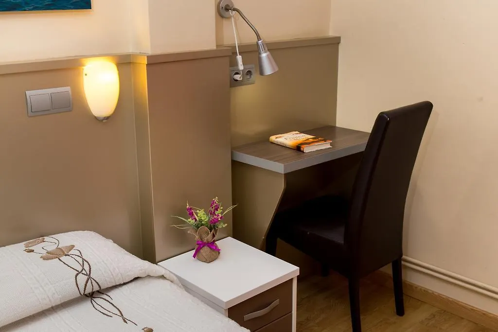 Hostal Barcelona Guest house